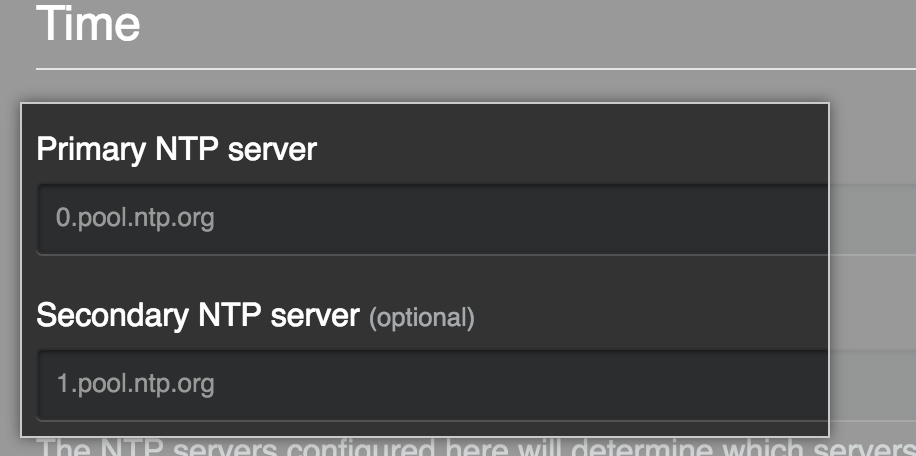 Campos dos servidores NTP primário e secundário no Console de Gerenciamento