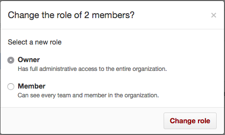 Botones de opción con roles de propietario y miembros y botón Change role (Cambiar rol)